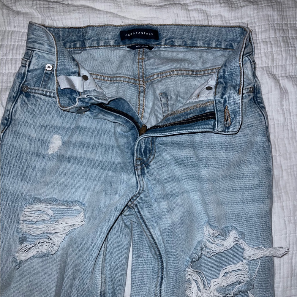 Aeropostale light wash ripped jeans